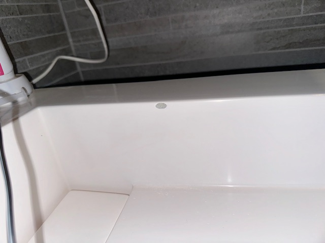 #keukenblad #sanitair #natuursteen #composiet #keramiek #dekton #reparaties #Scheuren #randlijst #schaden #chipjes #barsten #beschadiging #werkblad #laminaatvloer #vloeren #wanden #pvcvloer #wasbak #interieur, lavabo Breuken deuken Gepoedercoat rvs Spaanplaat Kunststof Hout Badkuip Hardsteen Stootschade Tegelzetters Interieurbouwers Interieurdesign Keukenzaken Keukenfrontjes Beste reparatie Badkamermeubel Kookplaatuitsparing Zeeppompgaten maken Kraangat maken werkblad Twistergat Onderbouwset