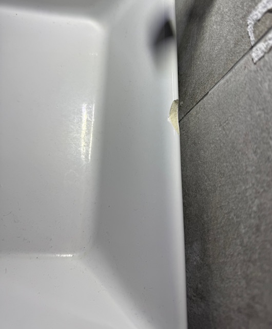 #keukenblad #sanitair #natuursteen #composiet #keramiek #dekton #reparaties #Scheuren #randlijst #schaden #chipjes #barsten #beschadiging #werkblad #laminaatvloer #vloeren #wanden #pvcvloer #wasbak #interieur